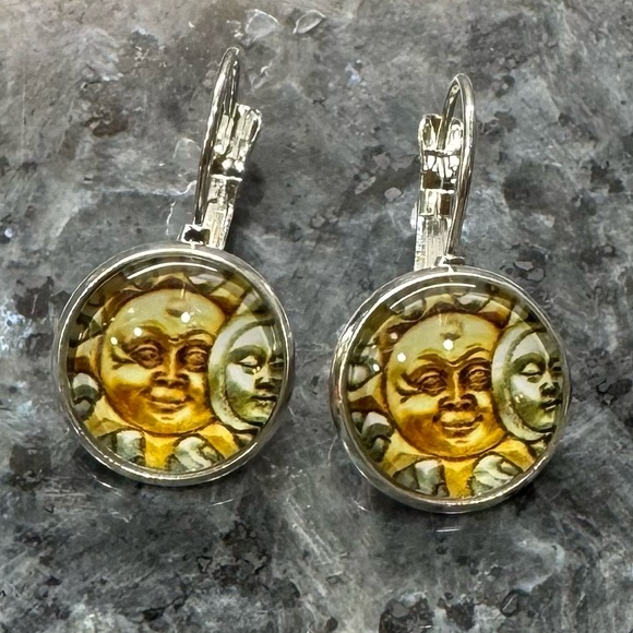 2/$25 or 3/$35 Celestial gold/silver sun & moon earrings / NWOT - Picture 3 of 5
